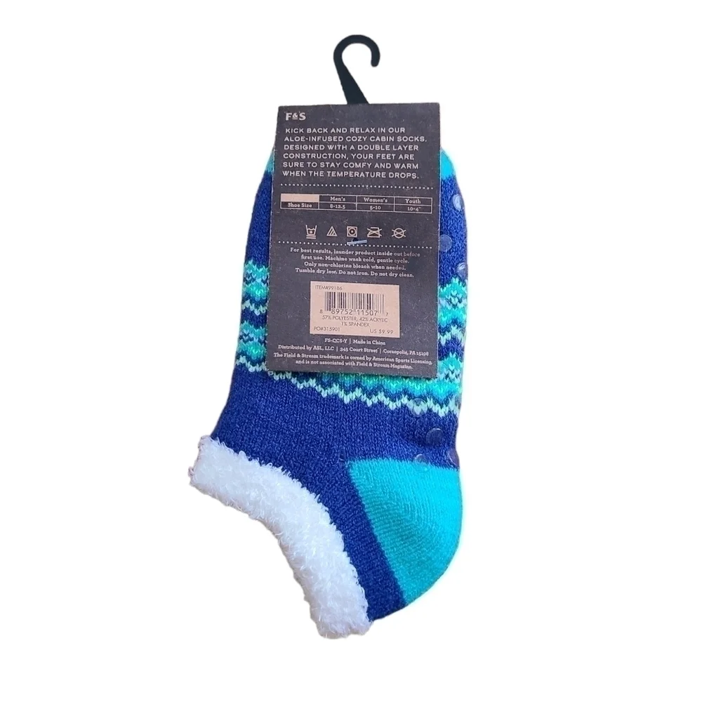 3 Pairs of Field and Stream Aloe Infused Cozy Cabin Socks, Youth Size 10- 4